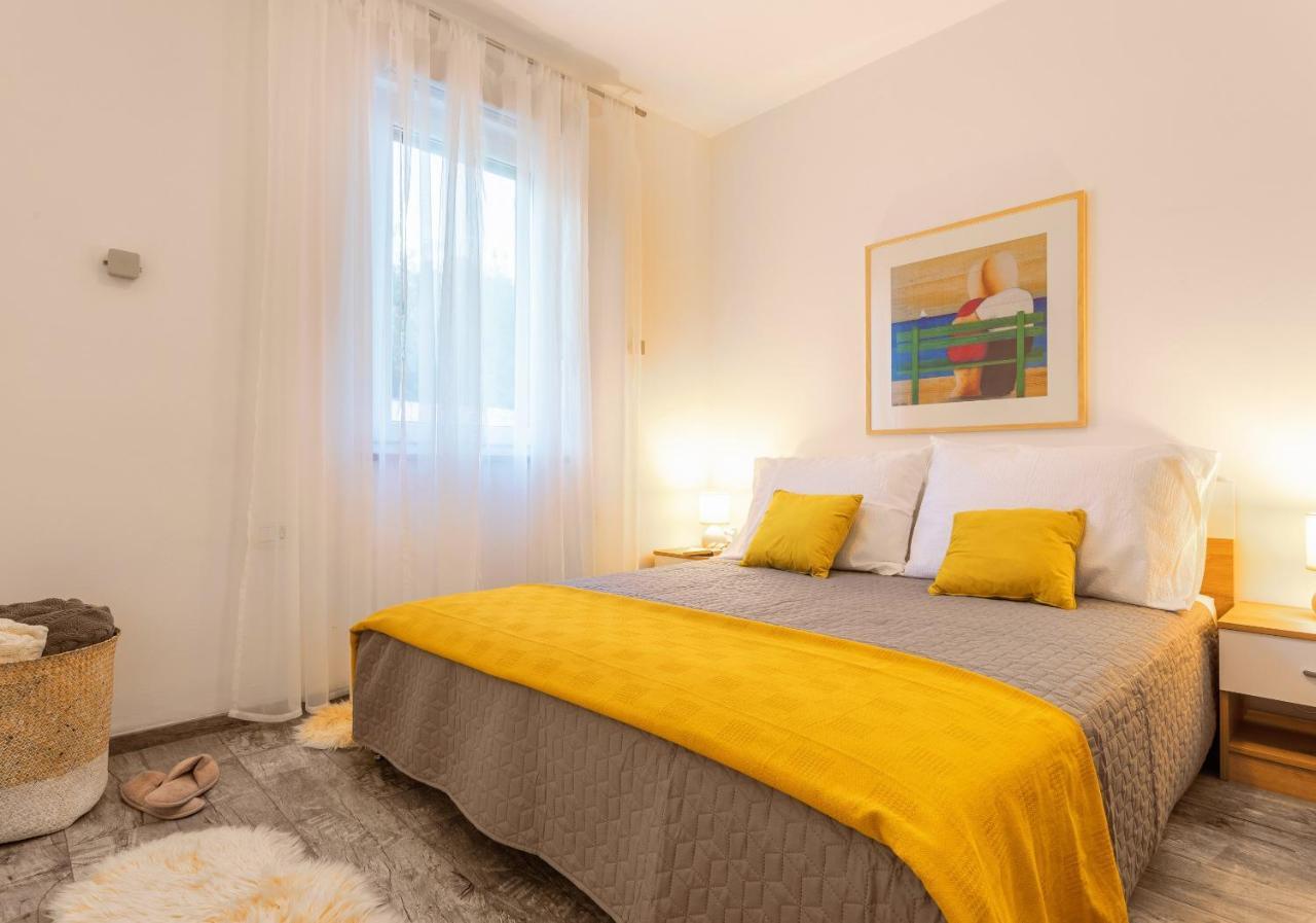 Apartman Olive Supetar Exterior photo